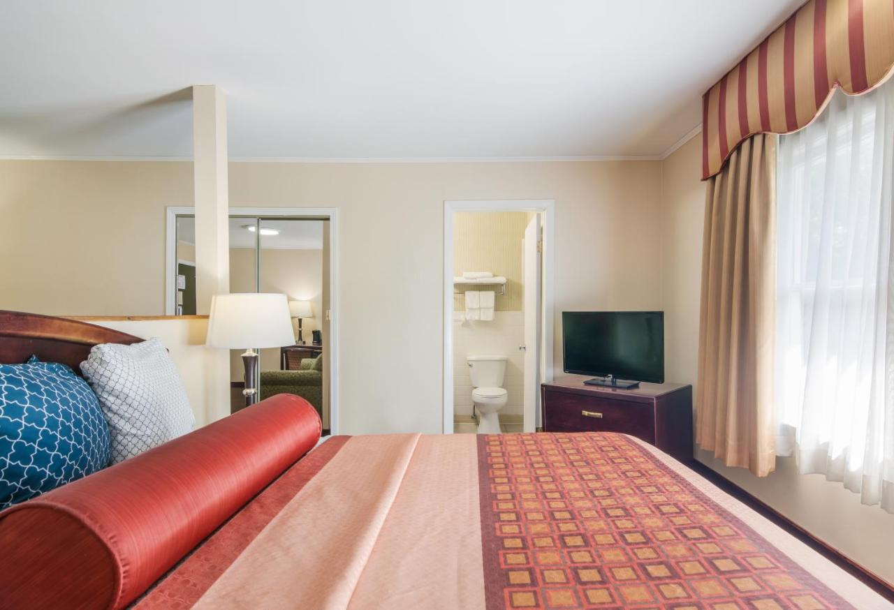 Rodeway Inn Weedsport Kültér fotó