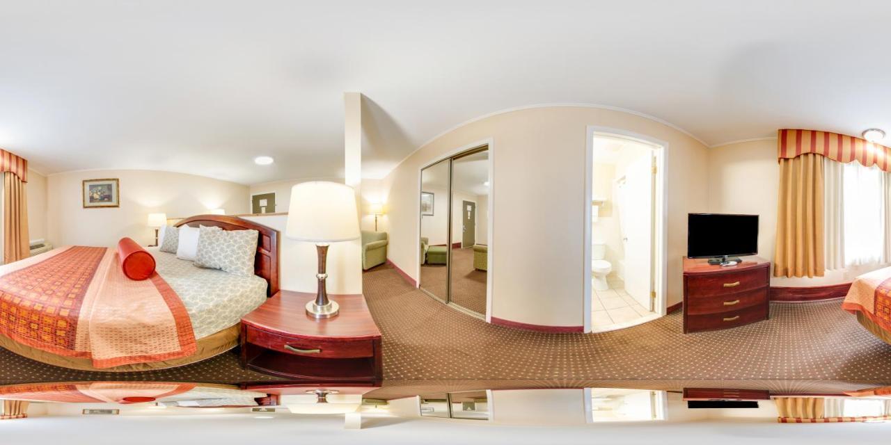 Rodeway Inn Weedsport Kültér fotó