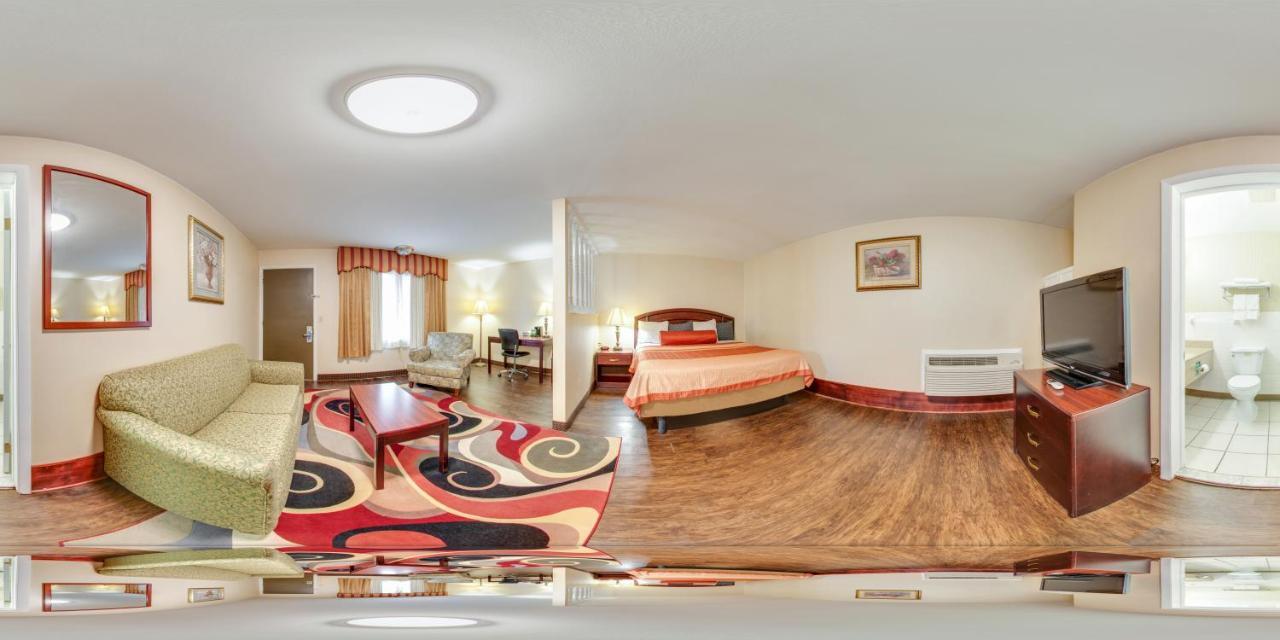 Rodeway Inn Weedsport Kültér fotó