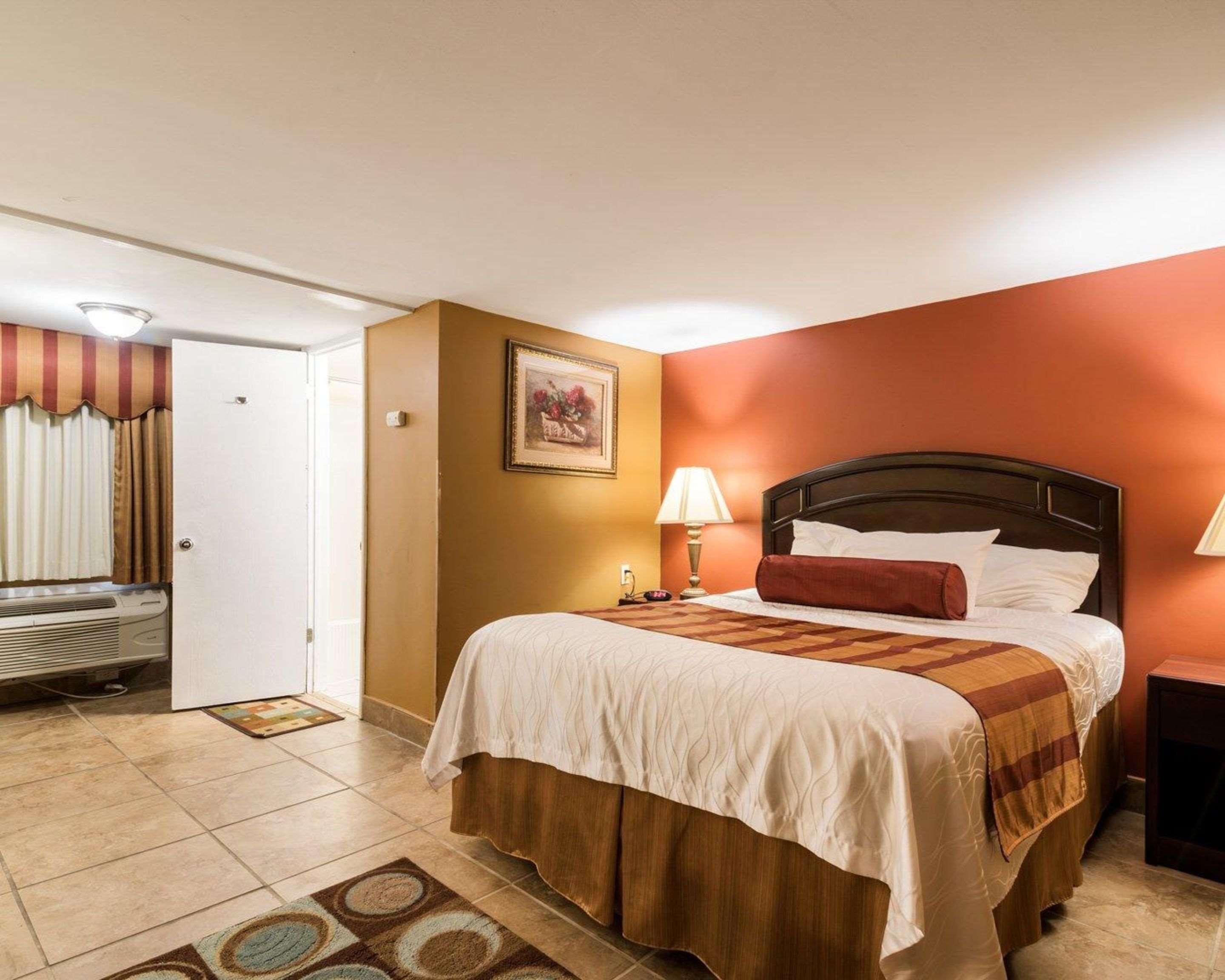 Rodeway Inn Weedsport Kültér fotó