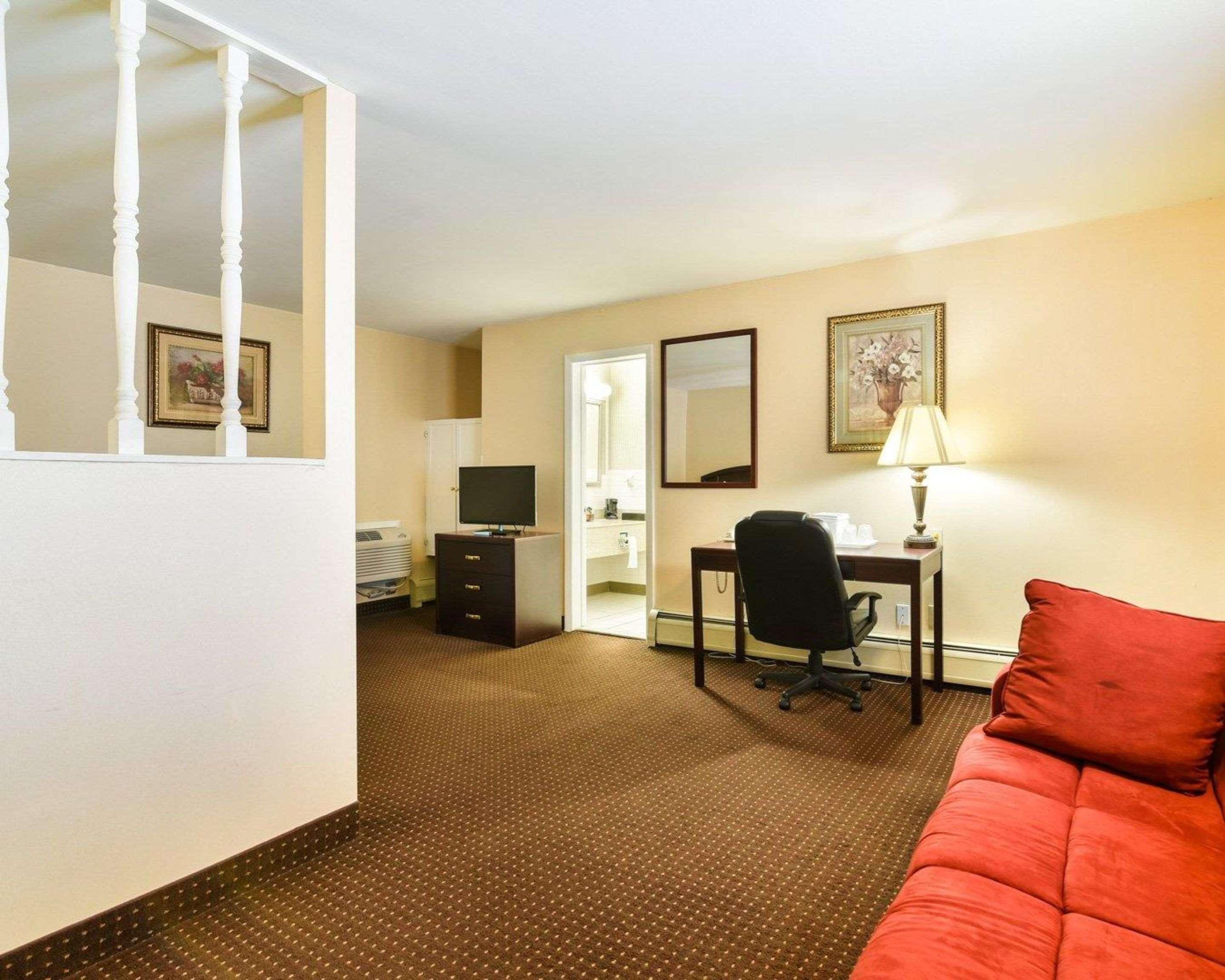 Rodeway Inn Weedsport Kültér fotó