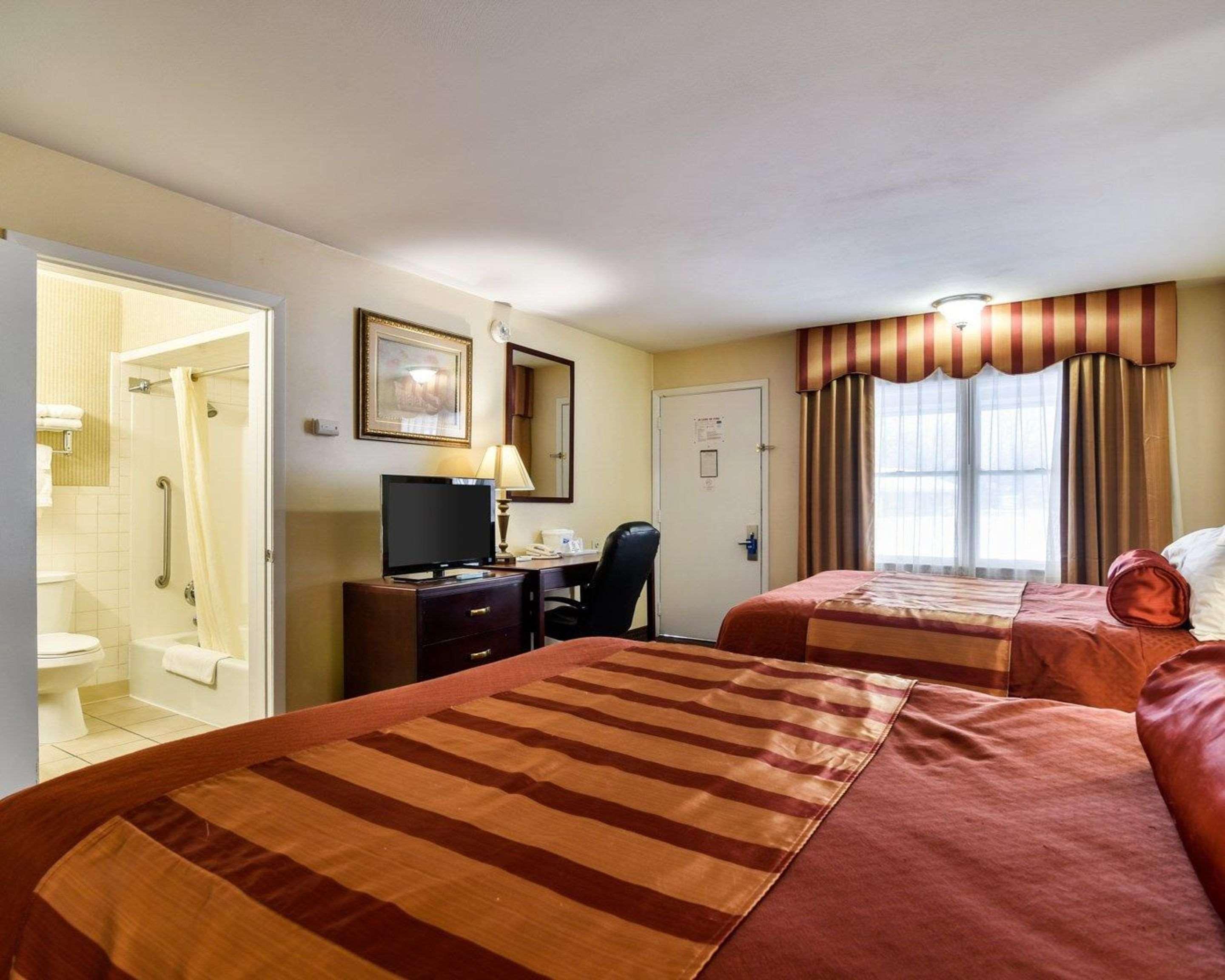 Rodeway Inn Weedsport Kültér fotó