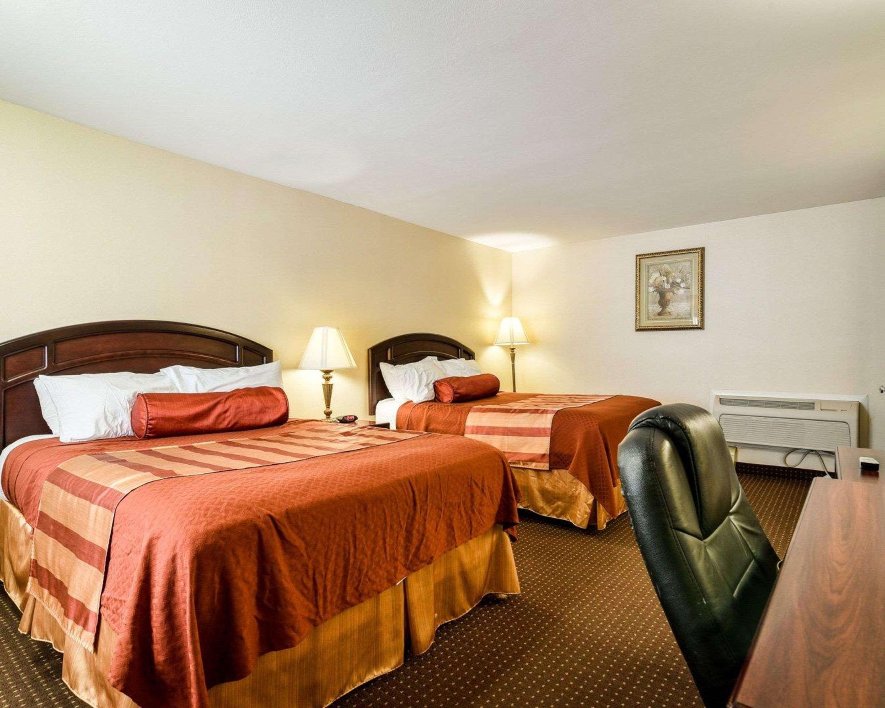 Rodeway Inn Weedsport Kültér fotó